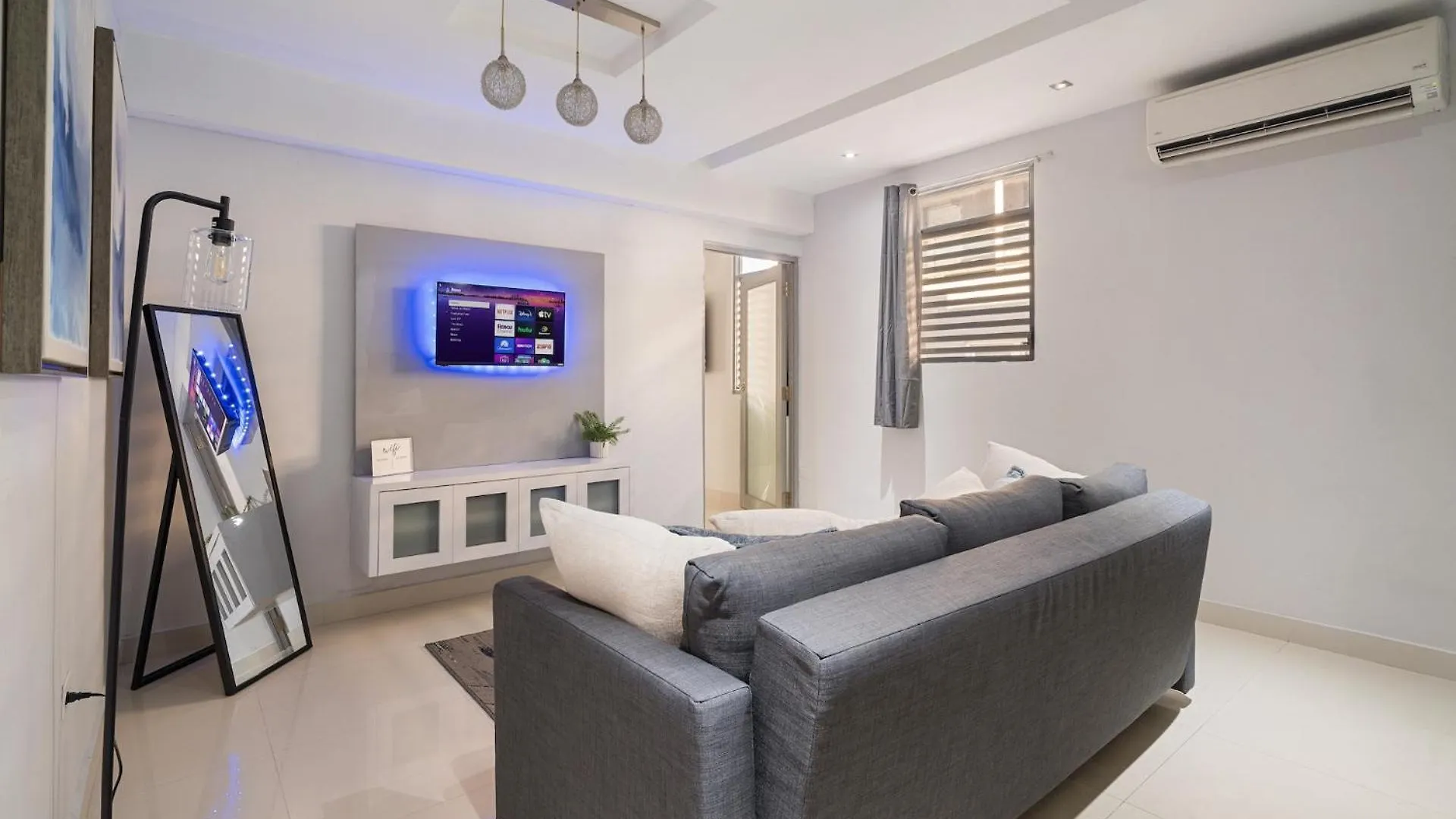 New - Cozy San Juan Condo - 3-Min Walk To Beach Front Apartment